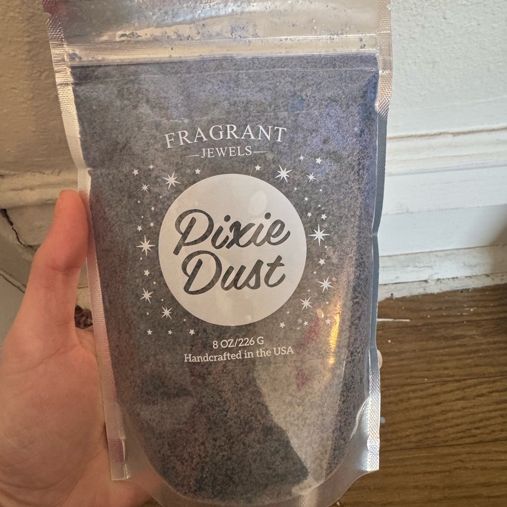 Fragrant Jewels Pixie Dust bath bomb powder